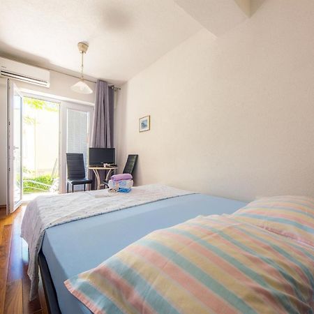 Eco-Apartments With Nice Garden Baska Voda Ngoại thất bức ảnh